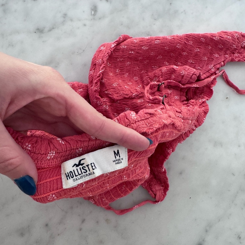 Hollister red floral ruched tank - Picture 3 of 3